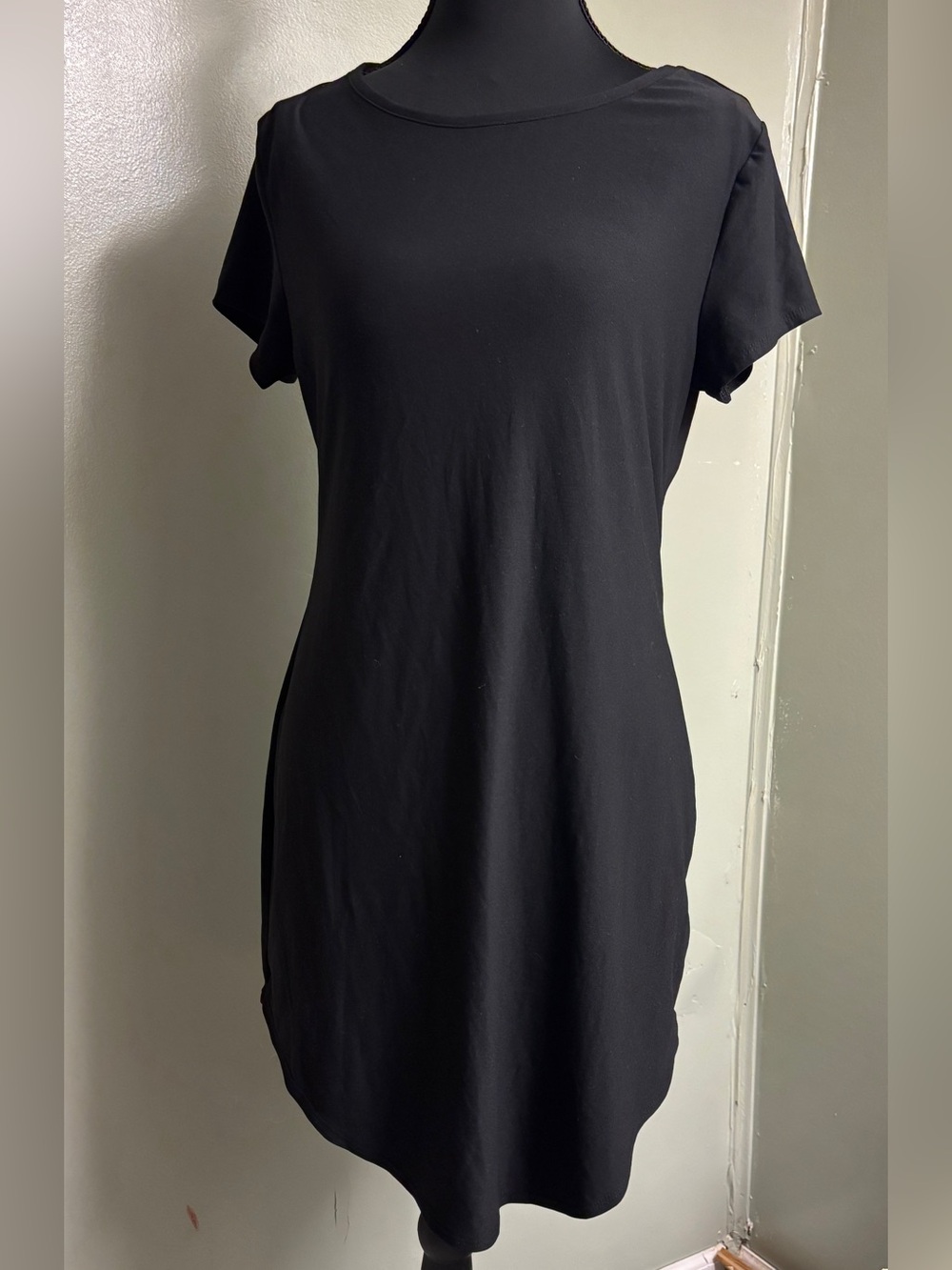 Black Women's Short Sleeve Shift Dress